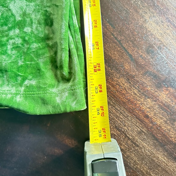 Stunning velvet juicy couture, black label, green slacks. - Picture 7 of 10